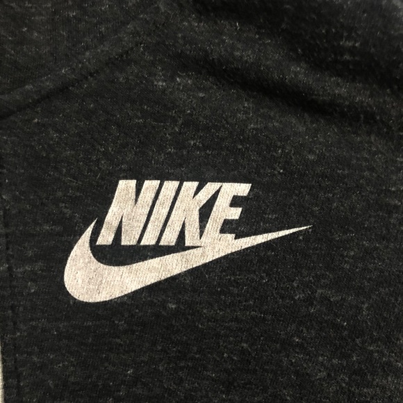 Nike jacket - Picture 2 of 5